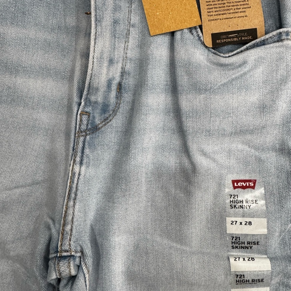 Levi's 721 High Rise Skinny Women Light Blue Skinny Jeans - Picture 3 of 4